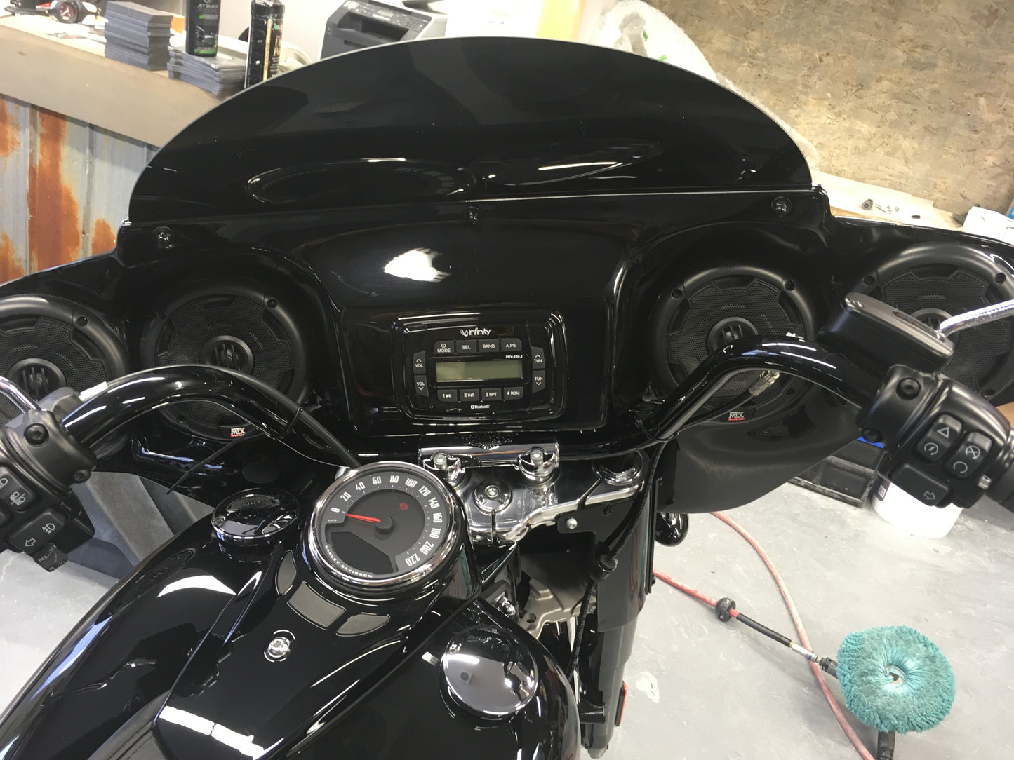 QUATTRO FAIRING SOFTAIL HERITAGE (4 SPEAKERS+RADIO)