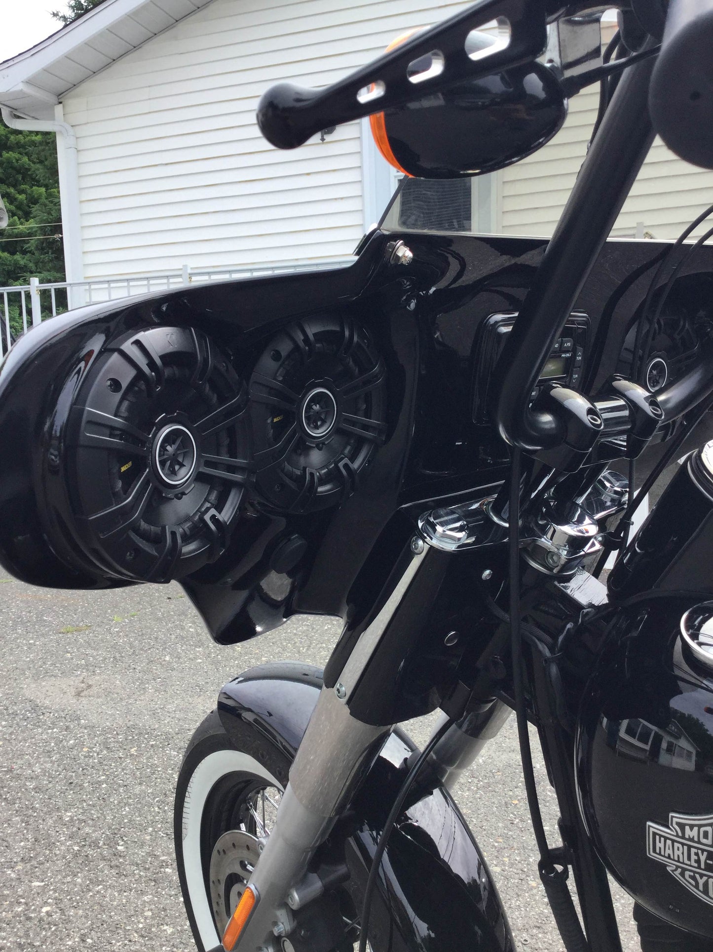 QUATTRO FAIRING SOFTAIL SLIM (4-SPEAKERS+RADIO)