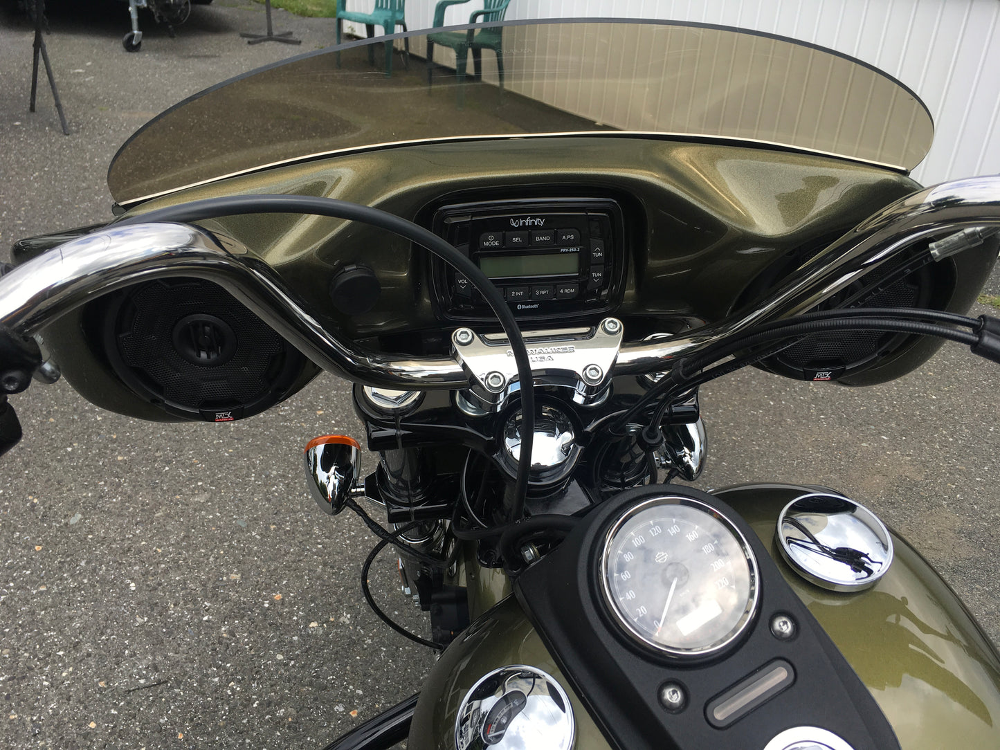 SM FAIRING STREET-BOB (2 SPEAKERS+RADIO)